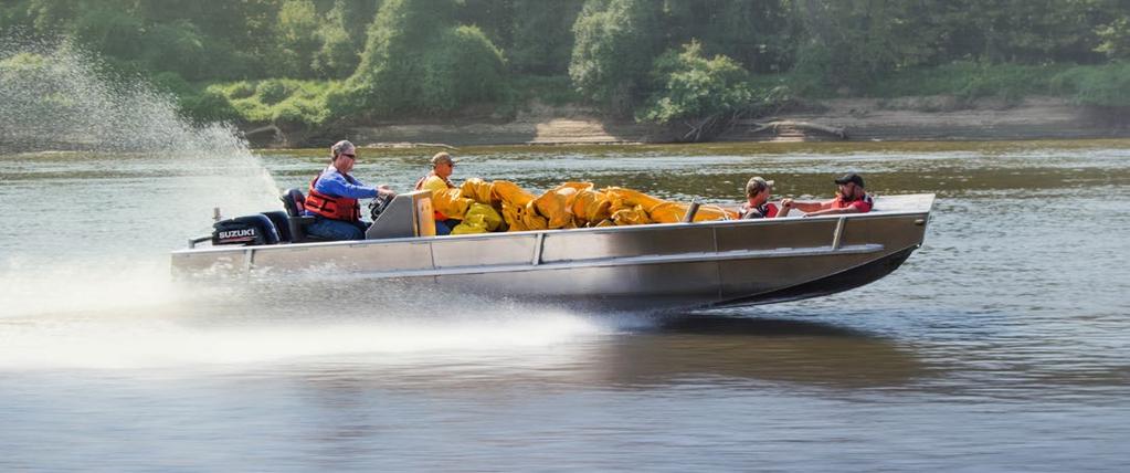 Elastec Inlander Boat with twin 50 hp package. INLANDER BOAT Heavy Hauler The Inlander s cargo capacity of (4,000 lbs / 1,814 kg) has draft horse muscle - bred to haul heavy loads.