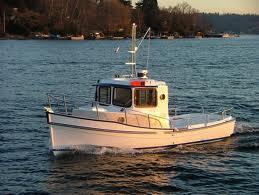 Power-driven vessel less than 12 m Rule 23
