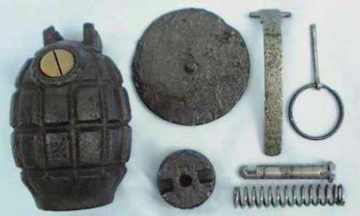 Although the segmented body helps to create fragments when the grenade explodes, according to Mills notes, the casing was grooved to make it easier to grip and not as an aid to fragmentation.