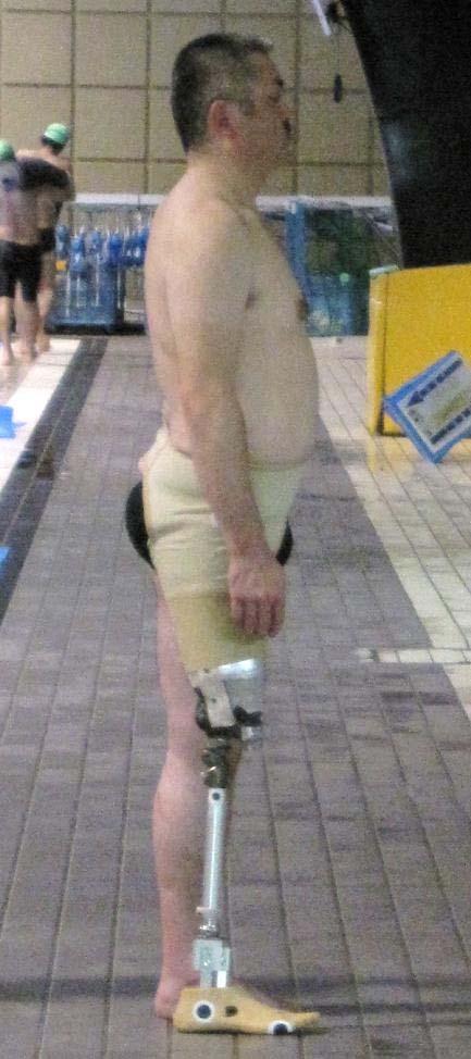 (male, 42 years old, height: 1.73m and weight: 76kg). He swims frequently and is an experienced swimmer.