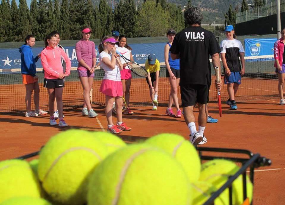 Excellent Atmosphere, Feel and Breath tennis Vilas Academy provides an excellent he opportunity for tennis players to feel and sense the excitement of pro tennis while receiving a high performance