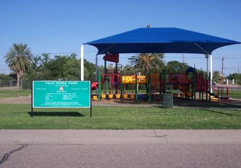 CITY FACILITIES & RECREATION CENTER Adult Center Shuffleboard, horseshoe pits, volleyball, 250 S. 3rd St. picnic tables and grills East Park Basketball courts, picnic facilities and 301 N. Pacific St.