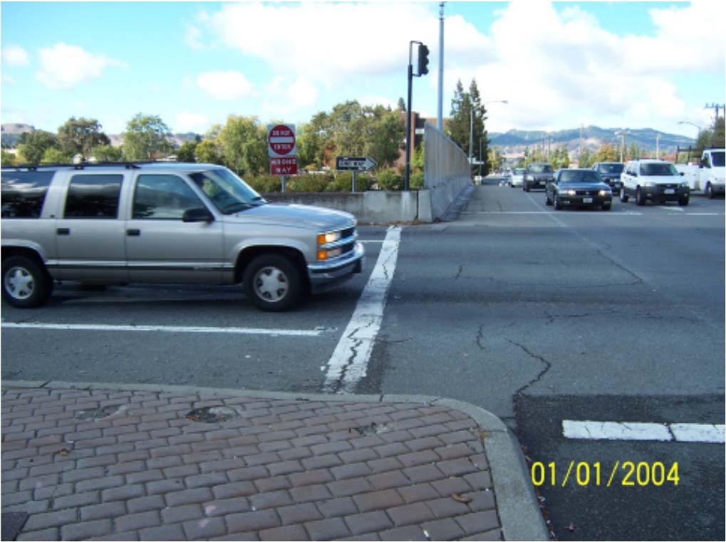 Northbound I 680 Off Ramp (Truck on Left)/Treat Boulevard Looking West Toward Walnut Creek Geary Road/North Main Street Intersection: This intersectionexperiences high traffic volumes during the