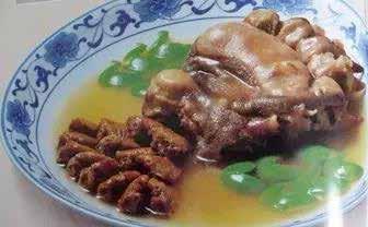 EUROPE ITALY Début janvier 2017 Padua, Region of Veneto, Italy Bear paws in Padua? A Chinese restaurant in Padua was inspected following pictures posted on Facebook by the restaurant s head cook.