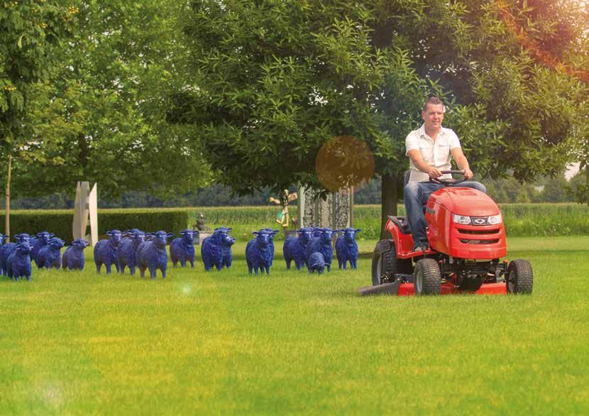 REGENT TRACTOR INNOVATION IN COMFORT & CUT QUALITY. QUICK SPECIFICATION Best cut, superior mowing performance, a free floating mower deck and a lot of comfort.