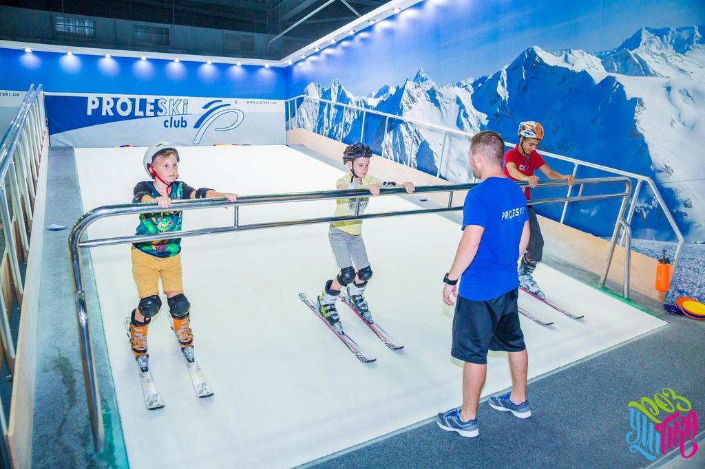 Ultimate novice and improver alpine sports training experiences for everyone Novices Improvers With AlpEx 365 in Learning Mode, you ll learn 10 times faster than on an open snow or dry mat slope.