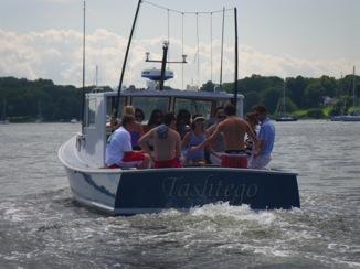 For those groups looking to capitalize on the social activities, Oakcliff has beautiful yachts and launches for casual cruises.