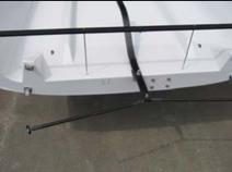 Attach the boom on the composite gooseneck. Attach the mainsail clew point to the mainsheet system using the shackle. RUDDERS The Open 5.70 is one of the only sportboat with twin rudders.