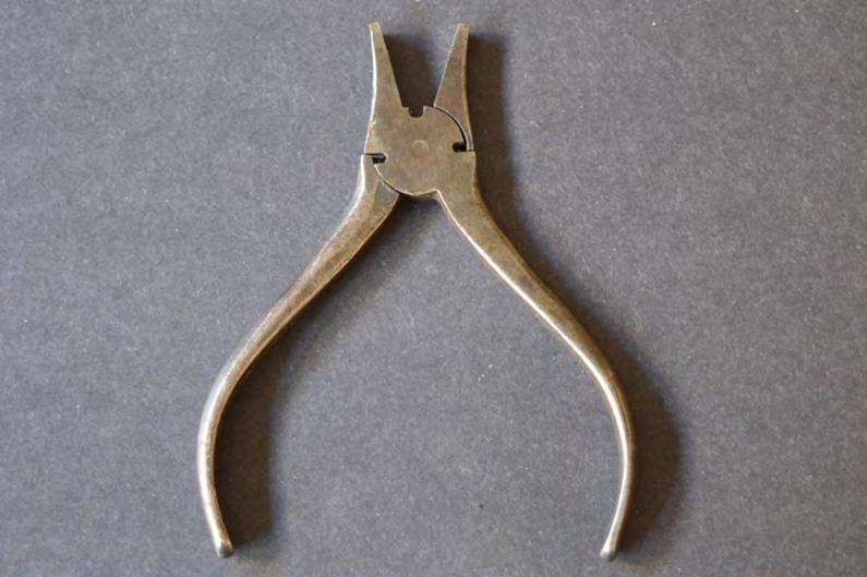 friend during his visit to America. Pliers Patent date of Jul 30, 1867 is stamped on both inside handles.