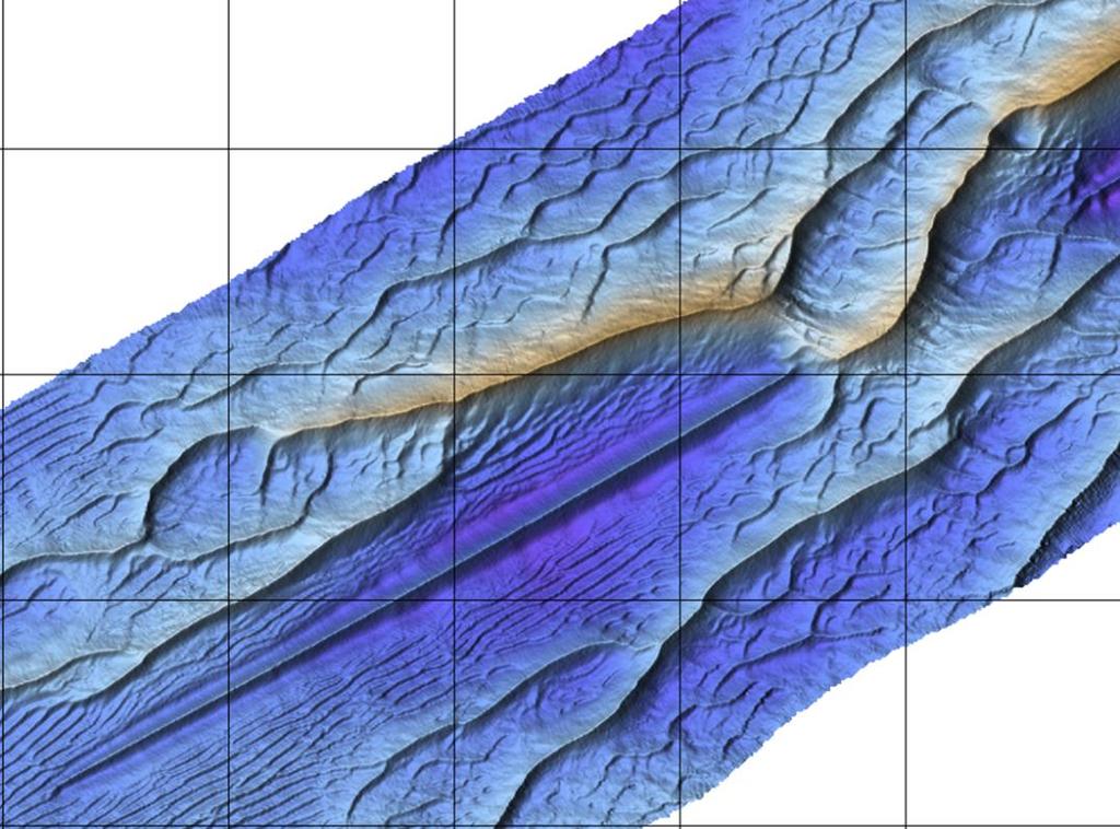 Trench Profile, Span status and height AUV dynamically tracking pipeline from a 4m