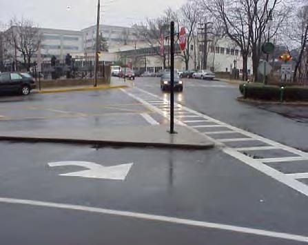 CASE STUDY: ROUNDABOUTS (GREAT NECK PLAZA, NY) G r e a t N eck P l a z a, N Y Solution City received traffic calming grant from