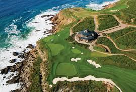 The 72-par layout is characterised by 7 majestic holes that line the Indian Ocean rock cliffs, four of which