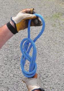 6 Tighten the knot by pulling on both ends simultaneously.
