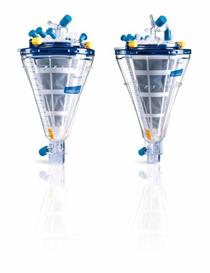 QUADROX-i Neonatal & Pediatric 7 The venous cardiotomy hardshell reservoirs VHK 11000 and VHK 31000 Total flexibility: The venous inlet, the cover with the suction connections and the entire