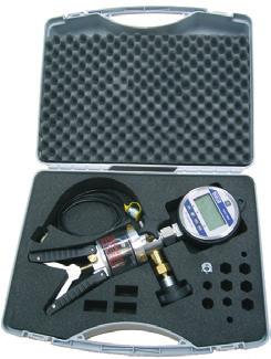 Complete test and service cases Calibration case with model CPG1000 precision digital pressure gauge and model CPP30 hand test pump, for pressures