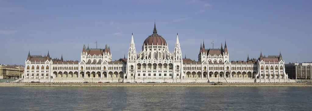 Budapest Excursions The following tours will be available to book at the welcome meeting: Saturday 3 rd Budapest City Tour 9.00am 11.30am An exclusive private sightseeing tour from the hotel.