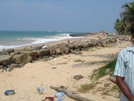 f) Ambalangoda: In Ambalangoda, which is about 80km to the south of Colombo, the tsunami trace was found to be 4.7m high on the exterior wall of an inundated house.