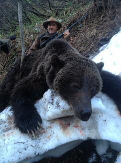 Hunt Grizzly in South-Central British Columbia #15 Based out of Nakusp, British Columbia, we have worked with this