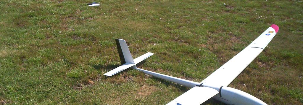 Performance Testing of RNR s SBXC Using a Piccolo Autopilot By Dan Edwards 17 September 2007 (Updated: 14 March 2008) http://soaring.goosetechnologies.