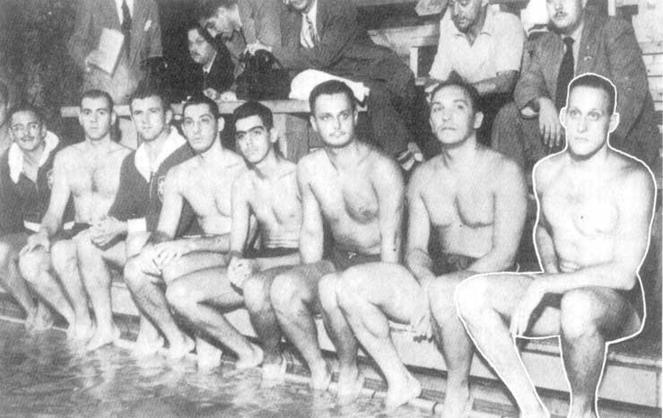 1947 - The Brazilian team, second in the South American water polo championships, with Mr. João Havelange (far right), now IOC member and President of the FIFA.