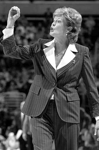 82 Coaches Records Coaches Records Won-Lost Records of Champions Tennessee s Pat Summitt has led the Lady Vols to a record seven national championships and 26 consecutive championship appearances.