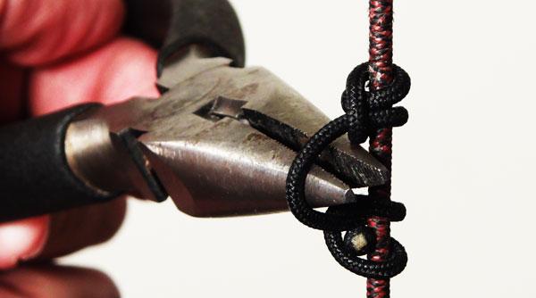 If you are still tuning your bow and are not sure of exactly where arrow nock should be located, leave the knot a little loose so that it can be moved up and down the bow string.