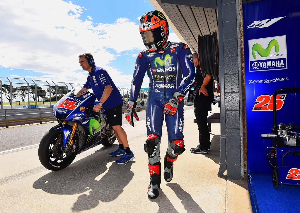 THE YOUNG PRETENDER Viñales in the starting blocks Recruited to replace Jorge Lorenzo at Movistar Yamaha, it evidently did not take