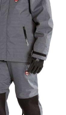 Openable ventilation in the armpits. 2 pockets with waterproof zippers.