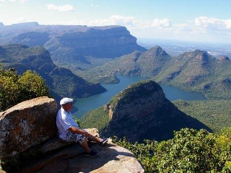the area one of South Africa's main wildlife destinations.