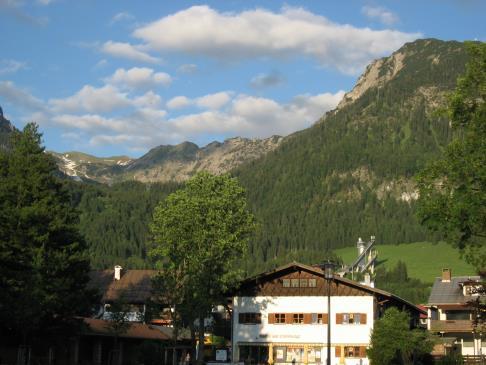 500 square meters). The altitude of the village itself is 813m; the highest mountain nearby, the Nebelhorn, is over 2.200m high. All kinds of sporting activities can be practiced there.