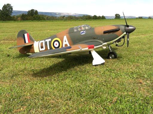 Page 8 Bob Allen s beautiful new Hawker Hurricane Bob reports: Test flew it earlier this summer and had to correct the balance and finally got time to fly it again.