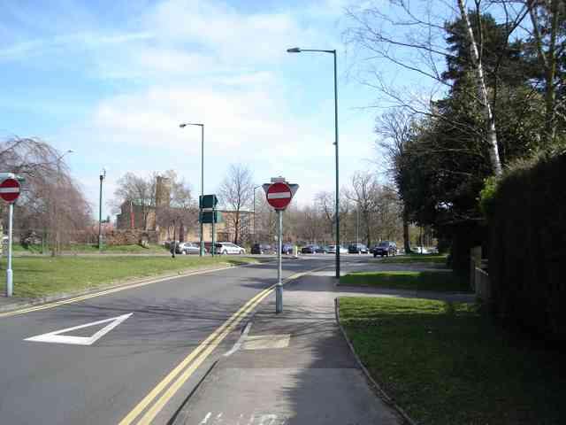 38: Continue up Hampton Lane Continue along road, crossing lights