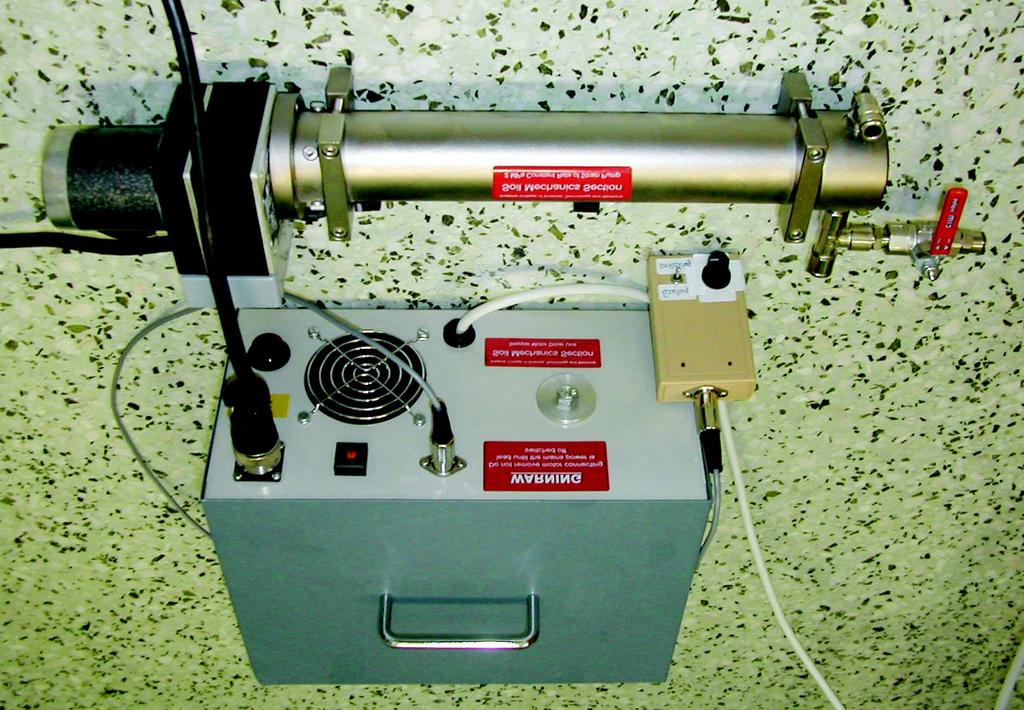 The Handbook of Geo-pressure-vacuum panel Figure 2.15: The Imperial constant strain rate pump. 2.2.3 The Imperial constant strain rate pump This is a portable constant strain rate pump.