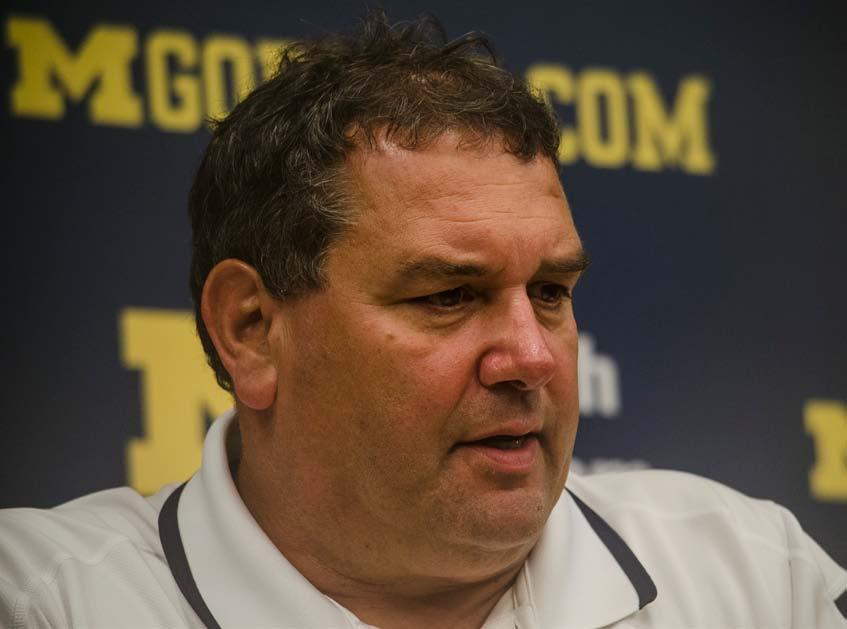 Sports The Michigan Journal/12 @MichiganJournal @TMJSports September 23, 2014 RED REIGN Rebecca Gallagher/MJ Brady Hoke addresses the media following Michigan s 26-10 loss to Utah on Sept. 20, 2014.
