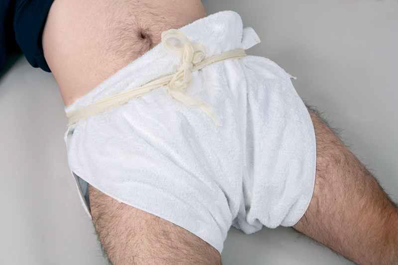 Genital Injuries continued Injured testicles: Support with towel between legs.