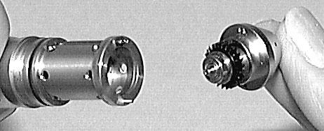 16) At this time, the O-ring placed on the rear bearing may remain in the body.
