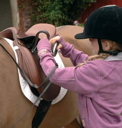 fitting saddle for extra confidence and safety. has a great starting range for junior riders.