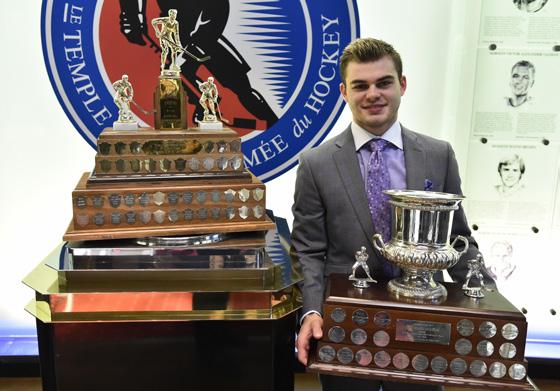 Red Tilson Trophy (Most Outstanding Player) ALEX DEBRINCAT ERIE OTTERS Alex DeBrincat led the OHL with 7 points in 63 games scoring a league-high 65 goals along with 6 assists and a plus-minus rating