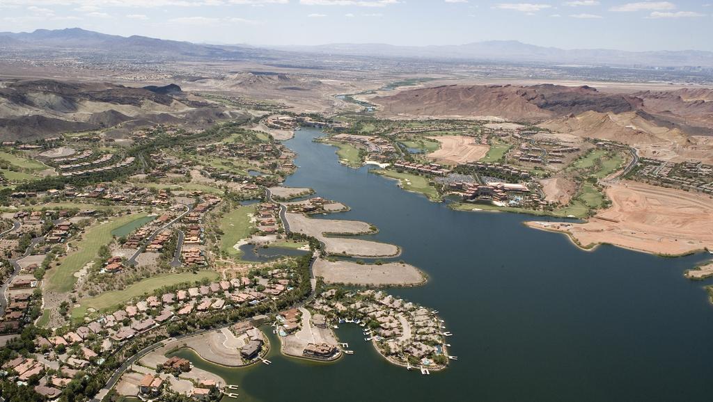 THE FINGERS AT FOR SALE TENTATIVE MAPPED WATER FRONT SINGLE FAMILY LOTS Henderson, Nevada STRIP