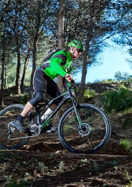 MTB 29 FULL Get on ŠKODA s fully-sprung 29-inch mountain bike to discover the full potential of your off oading skills!