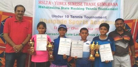 The prizes were given away at the hands of Mr. Hemant Jagtap Organizing Secretary, Tournament Director Mr. Sandeep Dhaigude, and MSLTA Supervisor Mr. Tushar Dhaigude.