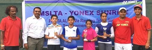 The prizes were given away at the hands of tournament Director Vijay Chabbria Finals Boys Under 14 : Anurag Reddy bt Anup Bangargi 6/1, 6/3.