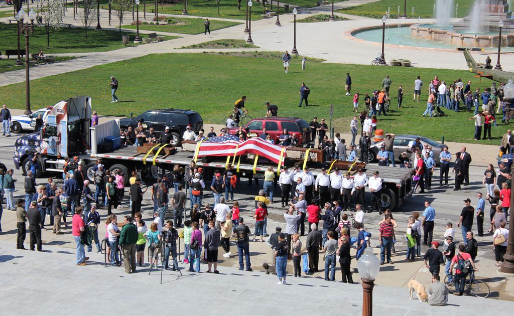 The monument, which will be erected on September 11, 2011, in tribute of the men, women, and the unsung heroes who were killed during the attack on the US ten years ago, recently began its journey
