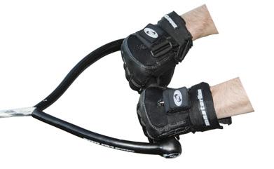 Properly Hold The Handle For two skis, use the knuckles up grip; for one