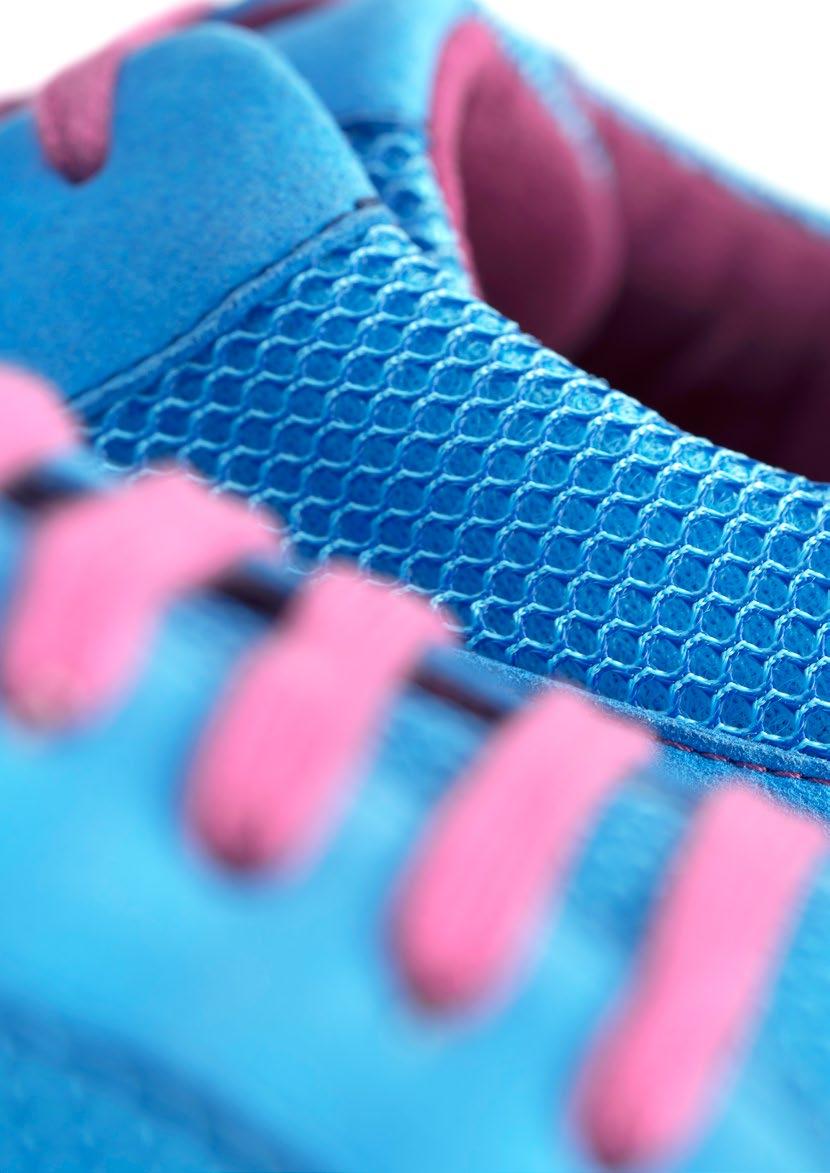 Innovative midsole with joint-friendly rebound effect Anti-slip