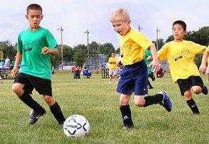 YOU NEED TO ASK YOURSELF: U9 REC COACHES MEETING THE ROLE OF THE COACH HOW SHOULD CHILDREN BE TAUGHT? HOW SHOULD THE GAME OF SOCCER BE TAUGHT? WHAT SHOULD WELL-PLAYED SOCCER LOOK LIKE?