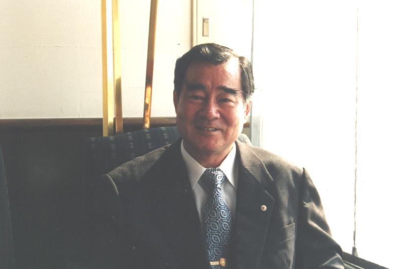 Sokuichi Gibu, Hanshi/10 th Dan 儀武息一範士 / 十段 Sokuichi Gibu was born in Chinen Village in Southern Okinawa on December 7, 1941.