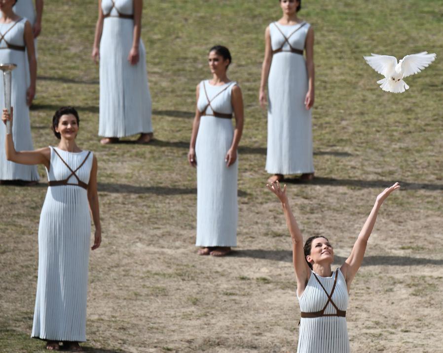 THE OLYMPIC SPIRIT: PEACE THROUGH SPORT An Olympic dove of peace is released The IOC was founded in 1894 on the belief that sport can contribute to peace and to the harmonious development of