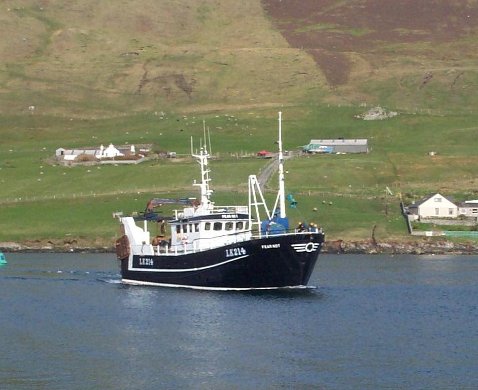 4. Scotland s fishing fleet Fisheries around Scotland can be split into those targeting pelagic fish, demersal fish, and shellfish, although there are overlaps between these