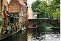 At the time, Bruges was a metropolis, center of trade and art, which we can still fully enjoy. But it is also nice for shopping or going out in Bruges.